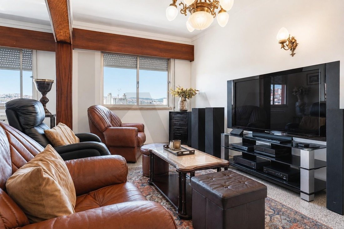 Apartment in Encosta do Sol, Lisbon, Portugal 4 - 18692332