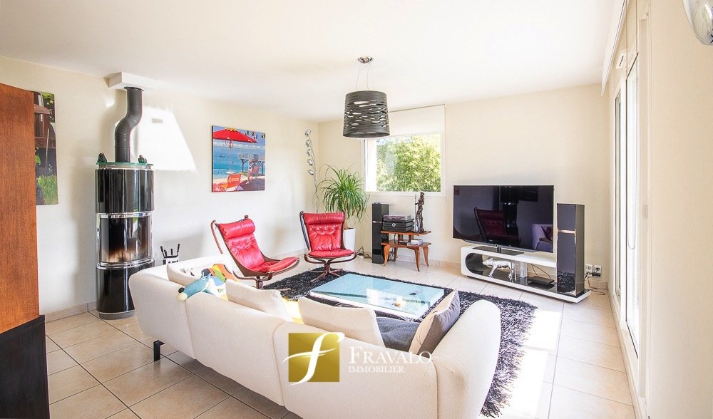 House in Zone Urbaine, Arradon, France 3 - 18692603