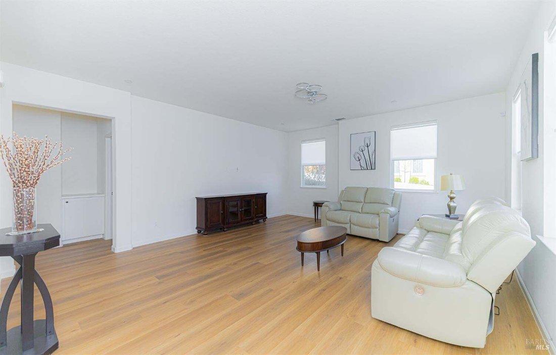 House in Petaluma, California, United States 4 - 18692086