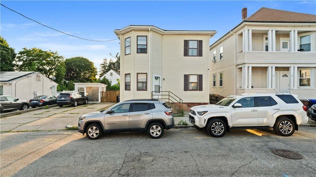 North Providence, Rhode Island, United States 1 - 18692129