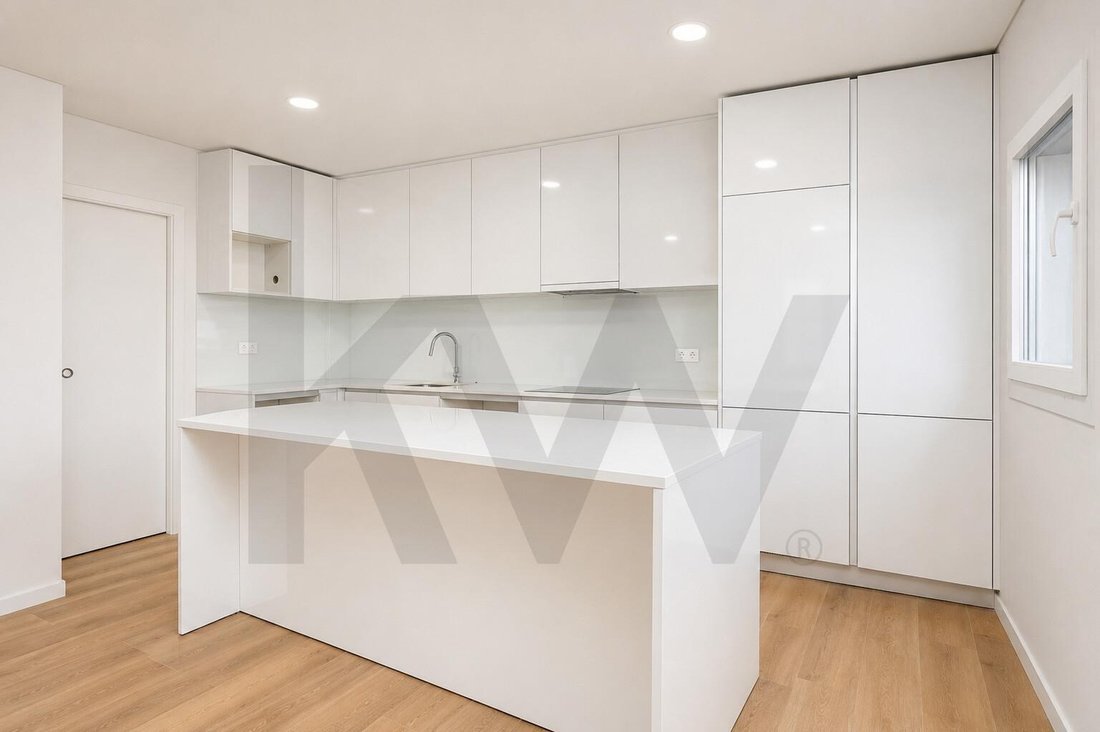 Apartment in Venteira, Lisbon, Portugal 5 - 18692127