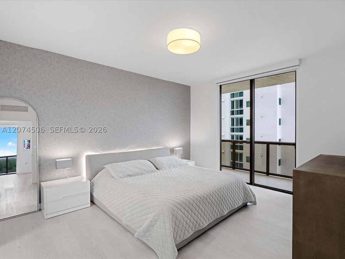 Condo in Golden Beach, Florida, United States 5 - 18692250