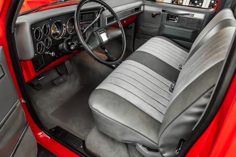 Pickup in Plymouth, United States 2 - 18692636