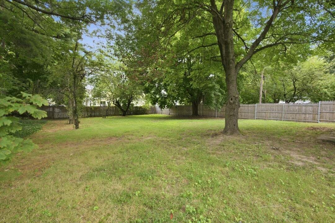 House in Cranston, Rhode Island, United States 3 - 18692124