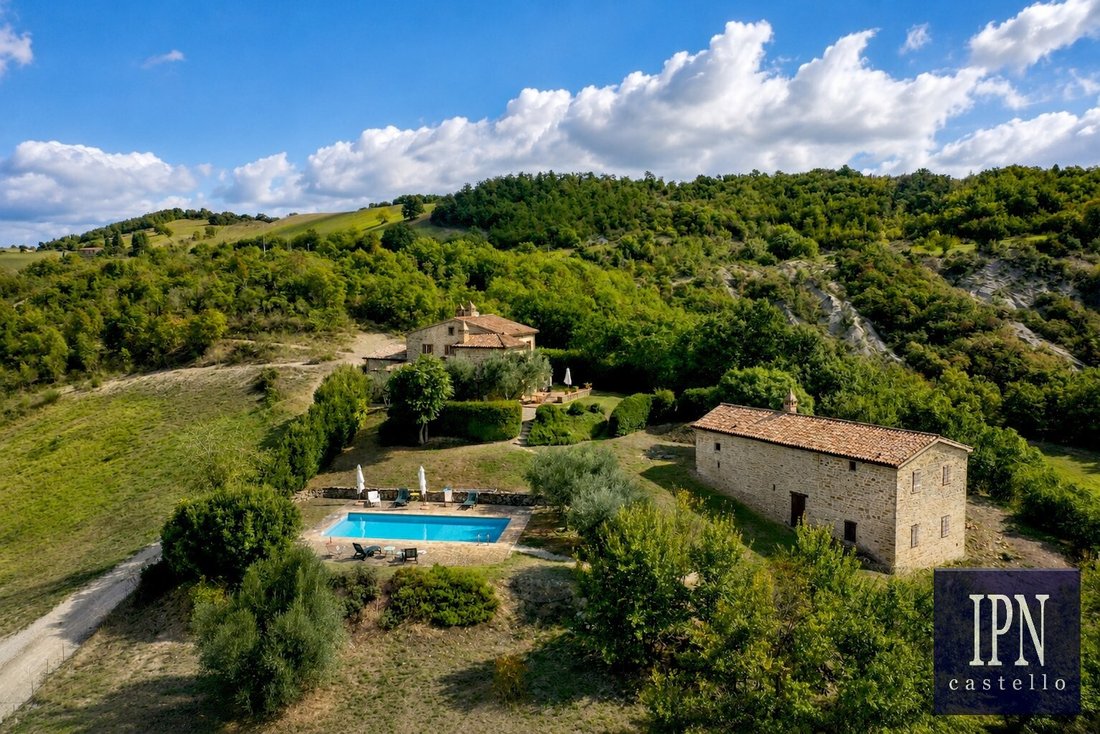 Villa in Pietralunga, Umbria, Italy 4 - 18692395