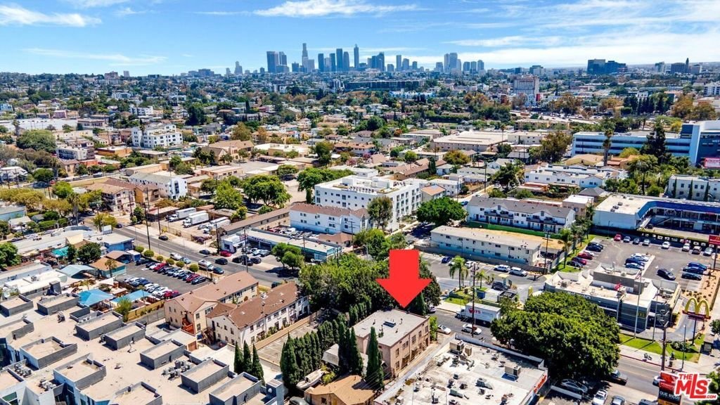 Los Angeles, California, United States 1 - 18692340