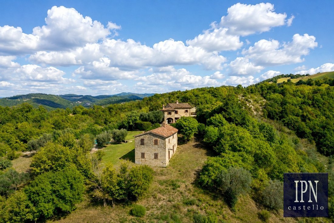 Villa in Pietralunga, Umbria, Italy 2 - 18692395