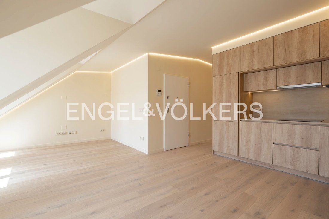Apartment in Misericordia, Lisbon, Portugal 3 - 17650371