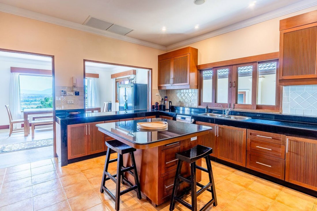 Villa in Choeng Thale, Phuket, Thailand 3 - 18692233