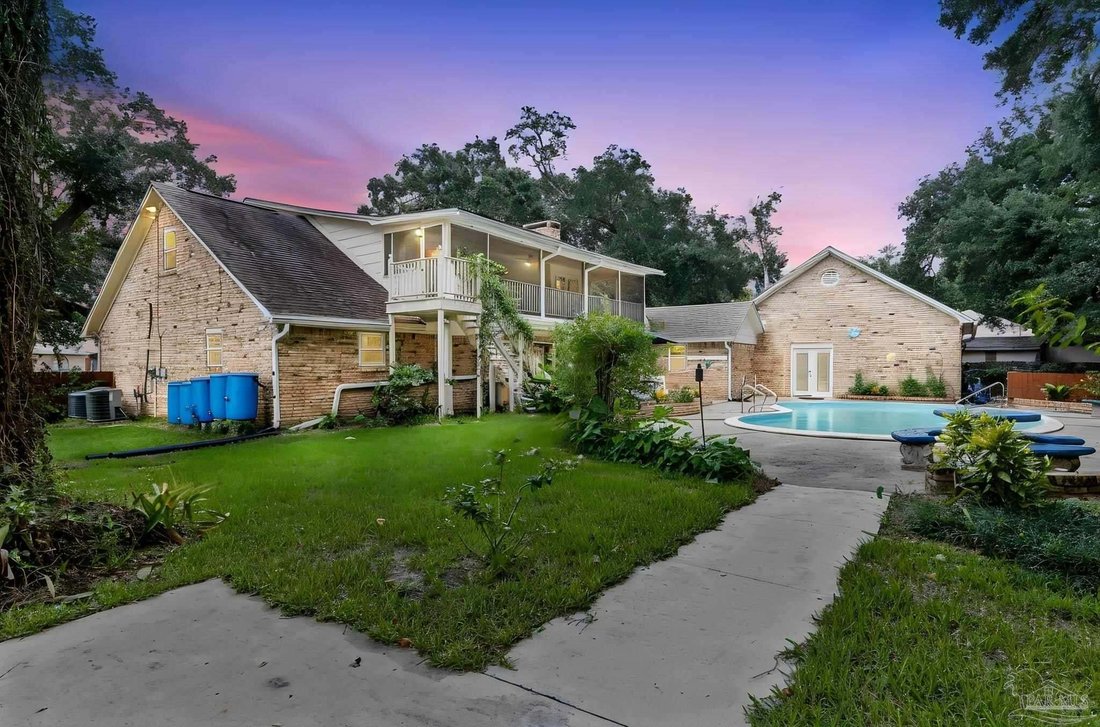 Townhouse in Pensacola, Florida, United States 5 - 18692046
