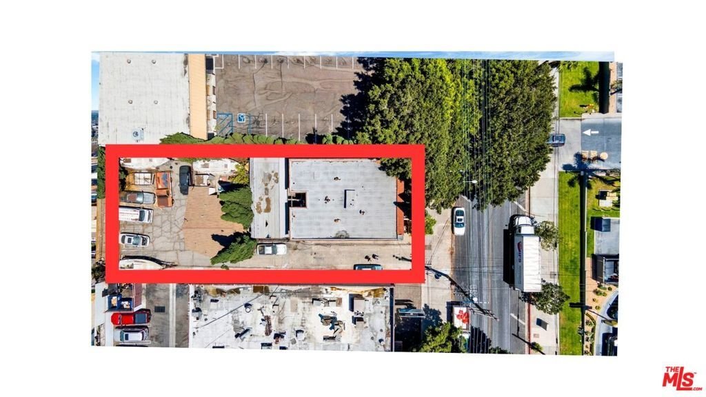 Los Angeles, California, United States 5 - 18692340