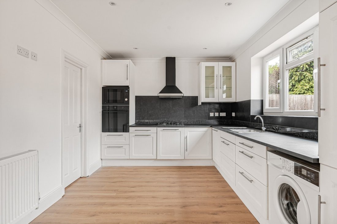 House in Edgware, Barnet, England 3 - 18692204
