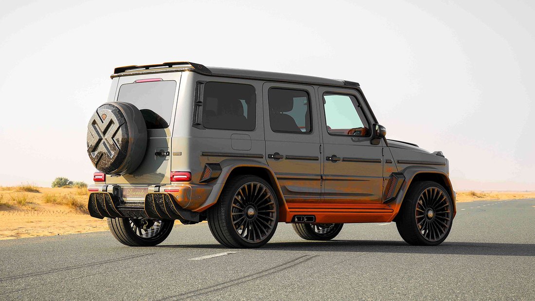 Suv in Dubai, United Arab Emirates 5 - 18692031