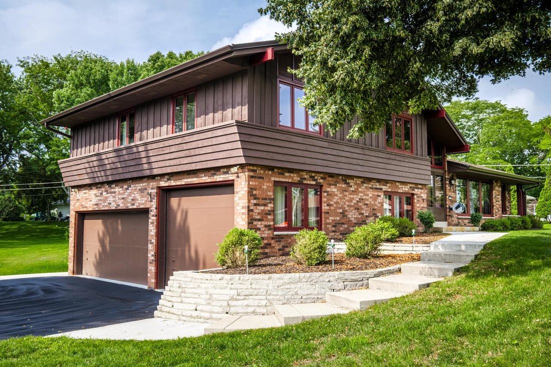 House in Brookfield, Wisconsin, United States 1 - 18692186