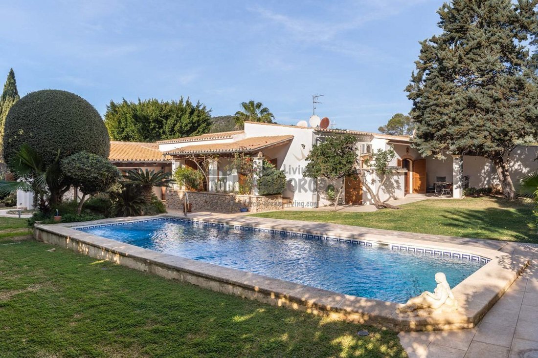 Bungalow in Calvia, Balearic Islands, Spain 2 - 18692373
