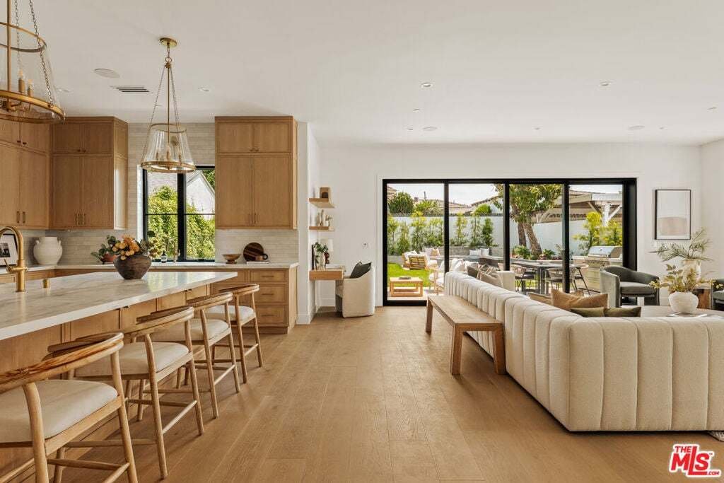 House in Los Angeles, California, United States 2 - 18692336