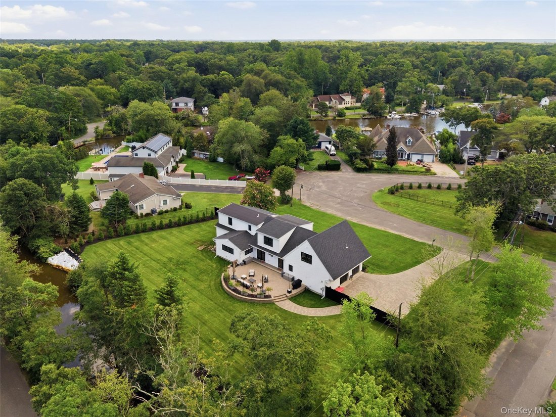 House in West Sayville, New York, United States 3 - 18692242