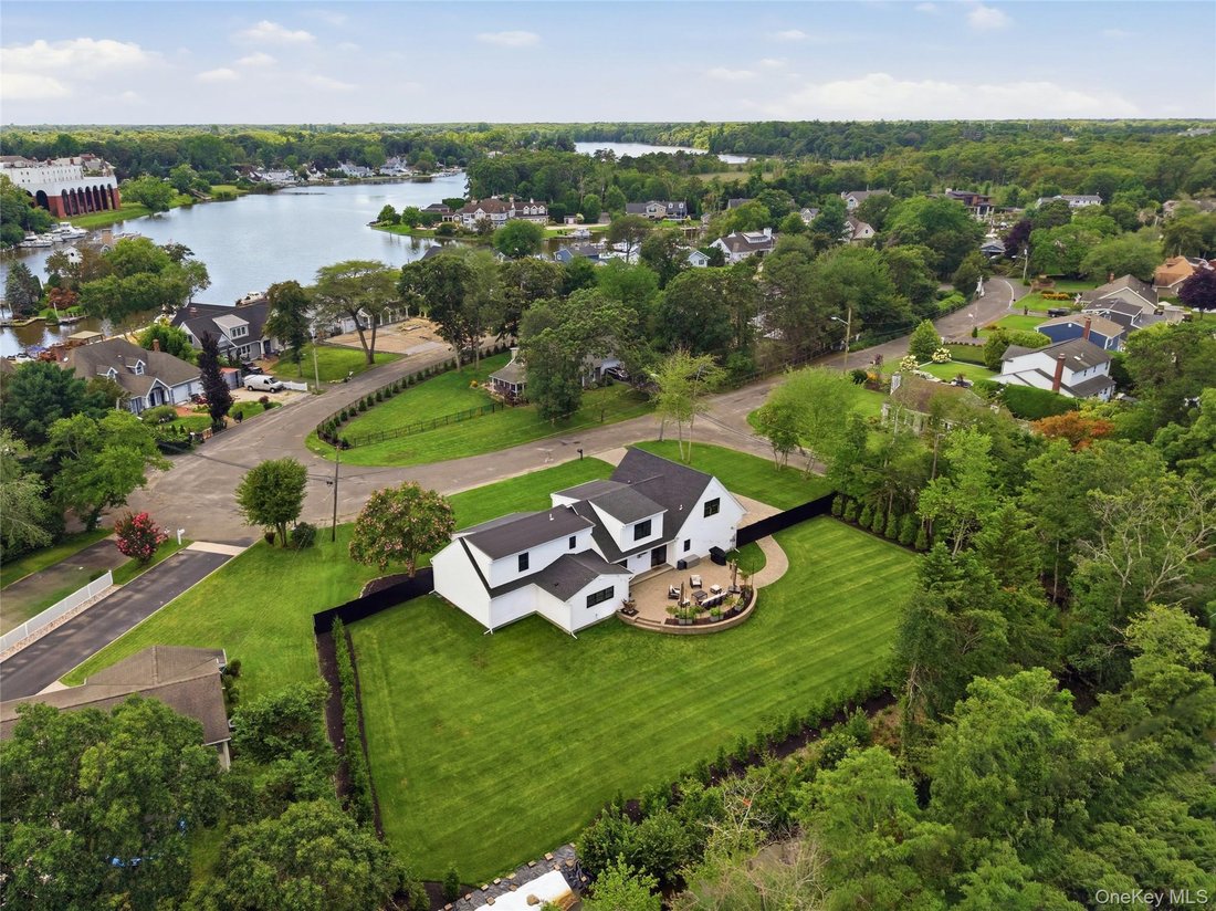 House in West Sayville, New York, United States 5 - 18692242