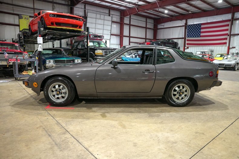 Coupe in Grand Rapids, United States 4 - 18692627