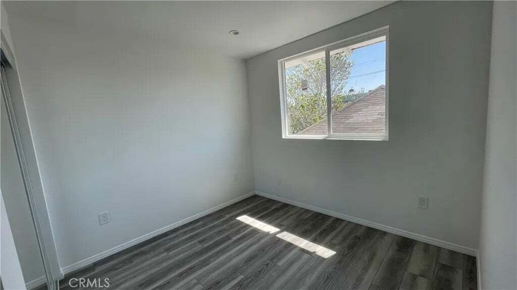 Los Angeles, California, United States 3 - 18692503