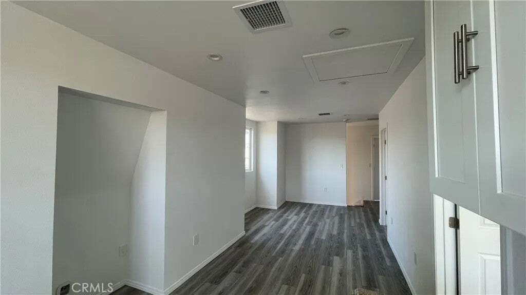 Los Angeles, California, United States 5 - 18692503