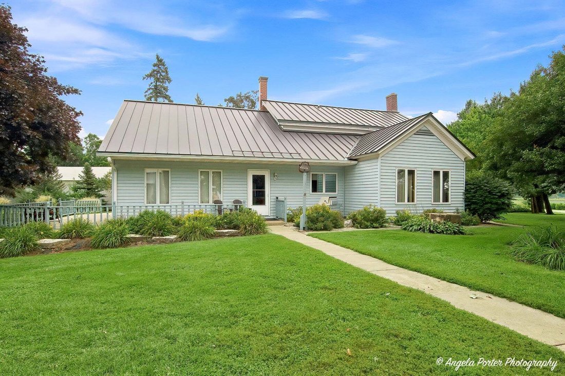 House in Wonder Lake, Illinois, United States 2 - 18692535