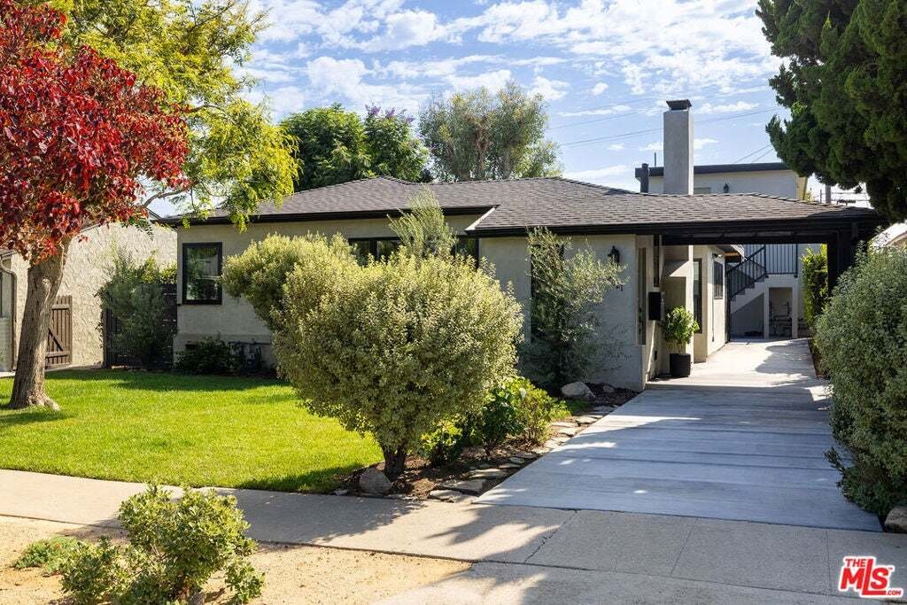 House in Los Angeles, California, United States 1 - 18692329