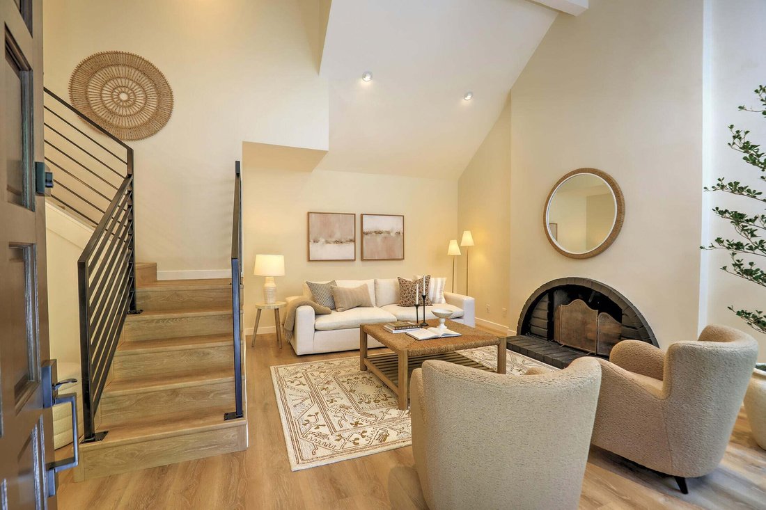 Condo in Santa Barbara, California, United States 3 - 18692072