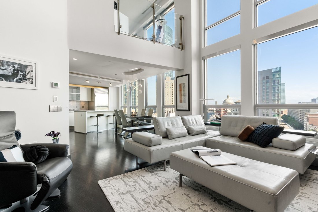 Condo in Boston, Massachusetts, United States 1 - 18692957