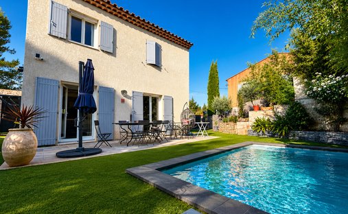 Villa in Centre Ville, Saint-Maximin-la-Sainte-Baume, France 1