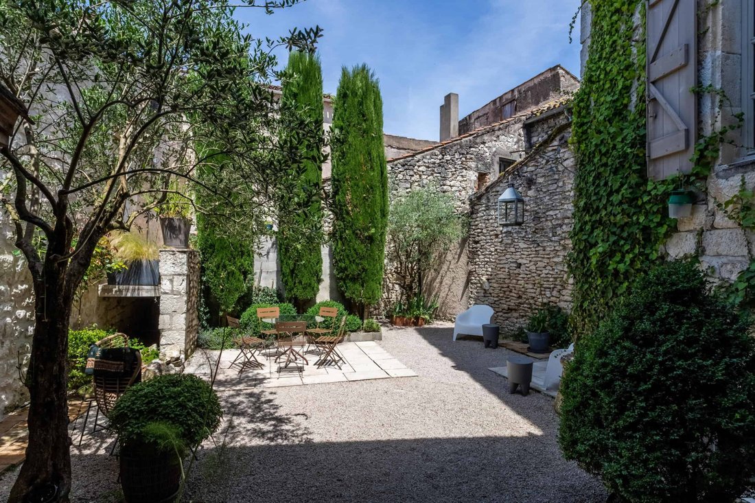 House in Montcuq, Montcuq-en-Quercy-Blanc, France 3 - 18693040