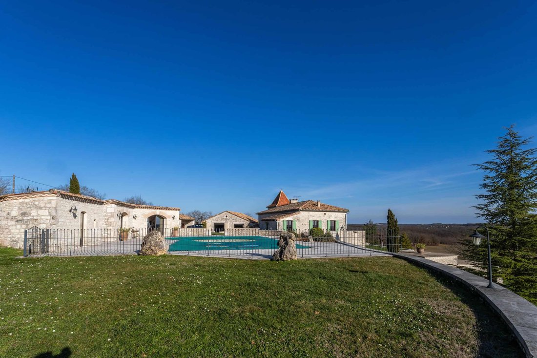 House in Montcuq, Montcuq-en-Quercy-Blanc, France 2 - 18693062