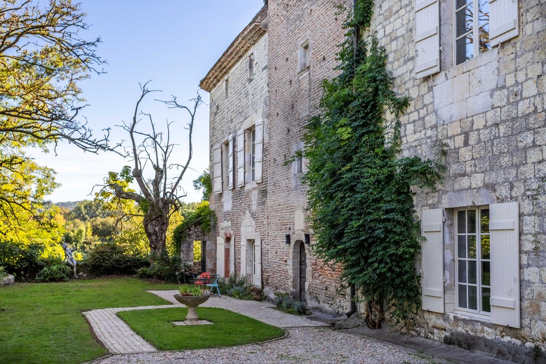 Castle in Penne-d'Agenais, Nouvelle-Aquitaine, France 5 - 18693119