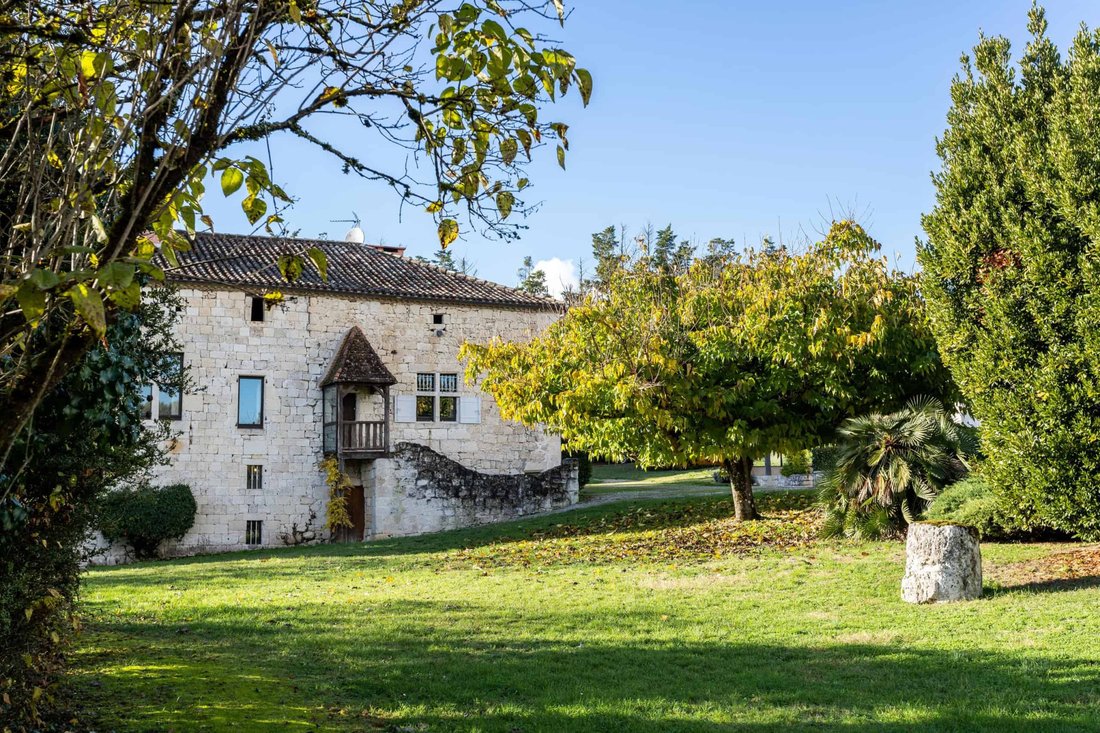 House in Beauville, Nouvelle-Aquitaine, France 1 - 18693095
