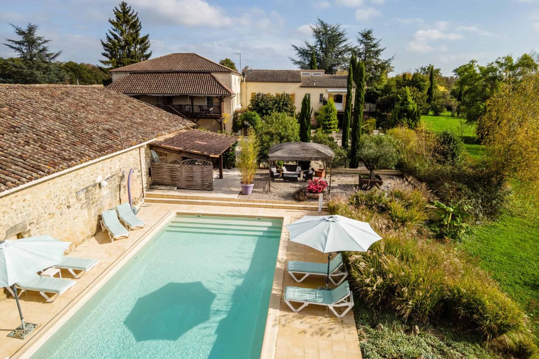 House in Montastruc, Nouvelle-Aquitaine, France 1 - 18693012