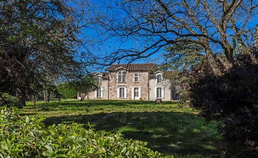 House in Saint-Sylvestre-sur-Lot, Nouvelle-Aquitaine, France 1