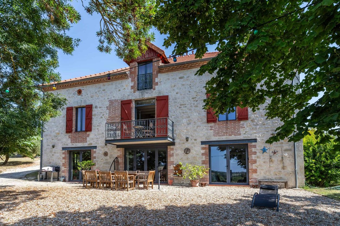 House in Lauzerte, Occitania, France 1 - 18693030