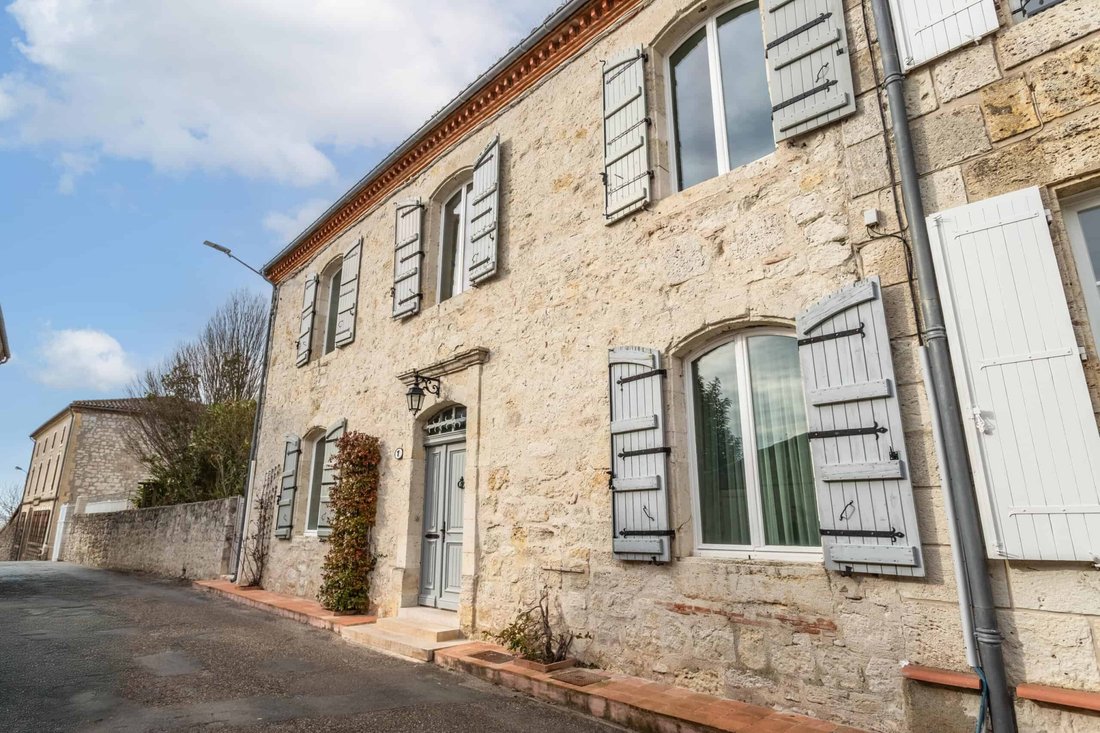 House in École Paul Bert-Lycée Bernard Palissy, Agen, France 1 - 18693006