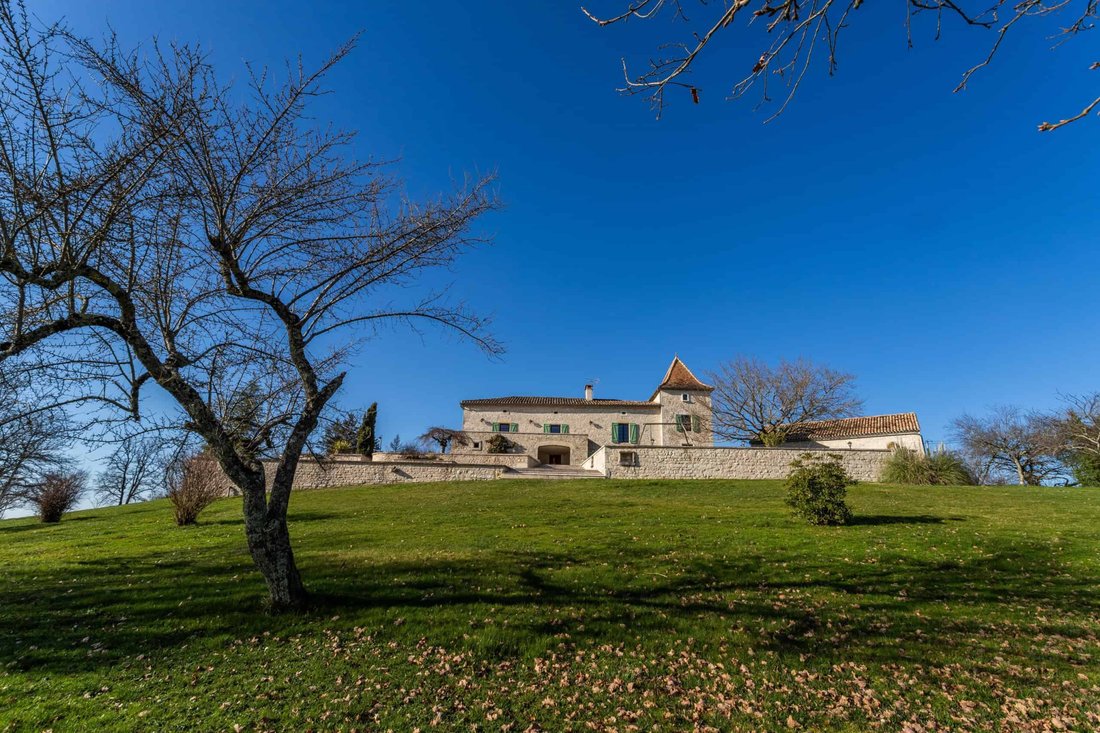 House in Montcuq, Montcuq-en-Quercy-Blanc, France 1 - 18693062