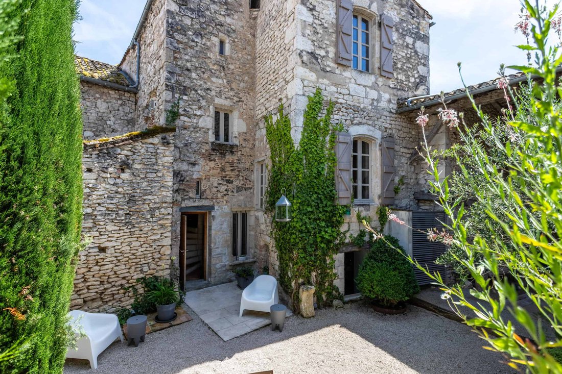 House in Montcuq, Montcuq-en-Quercy-Blanc, France 1 - 18693040