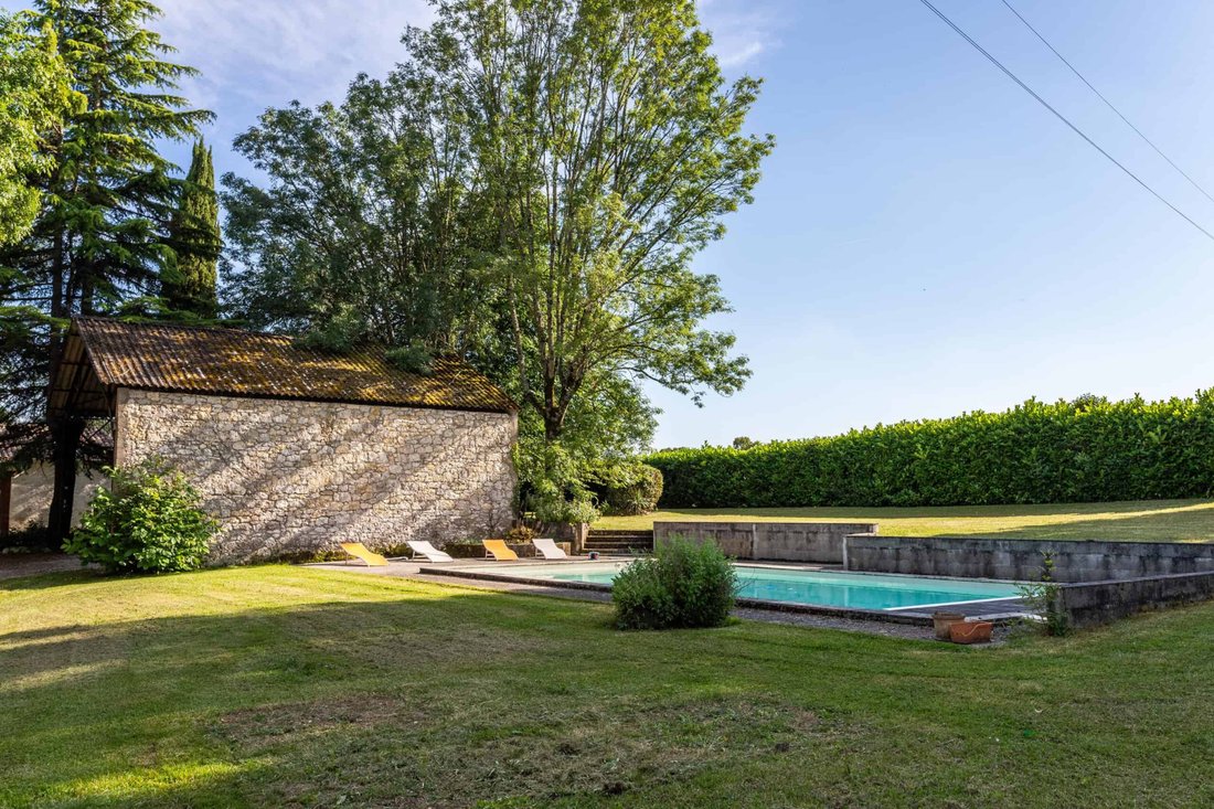 House in Laroque-Timbaut, Nouvelle-Aquitaine, France 5 - 18693036
