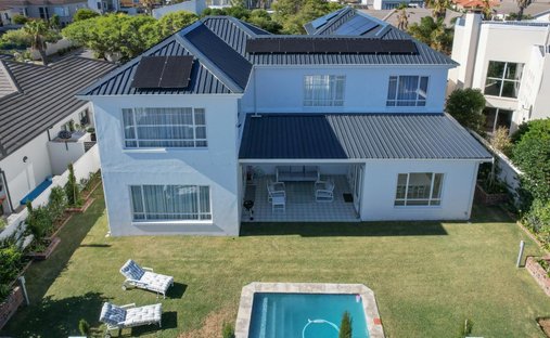 House in Sunset Links Residential Estate, Cape Town, South Africa 1