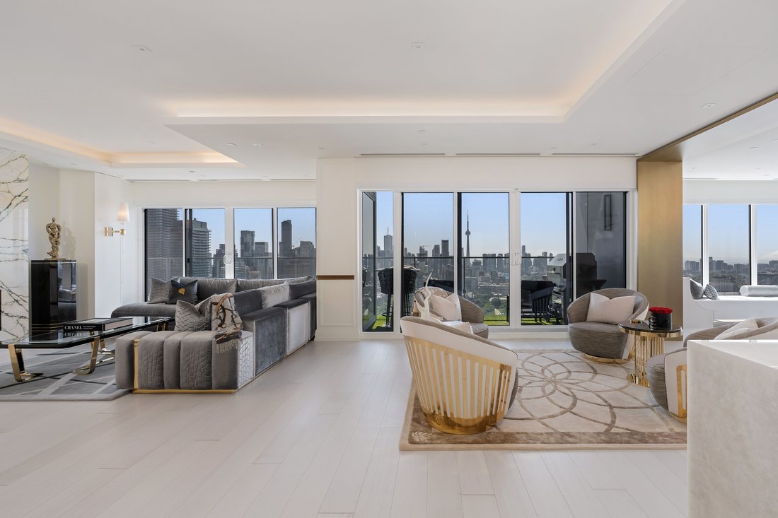 Condo in Toronto, Ontario, Canada 1 - 18692919