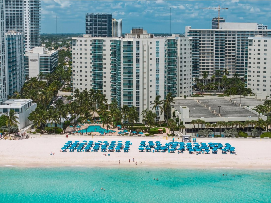 Condo in Hollywood, Florida, United States 2 - 18692937