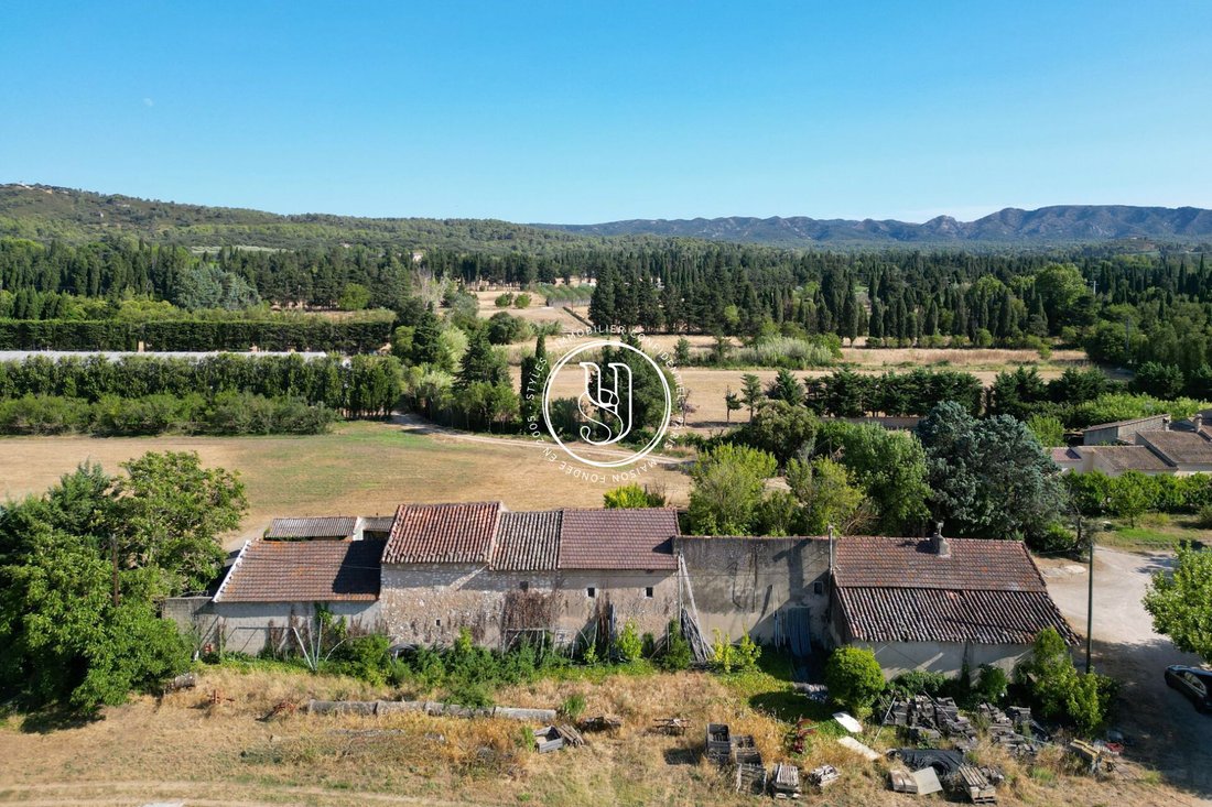 Villa in Eygalières, Provence-Alpes-Côte d'Azur, France 4 - 18693009