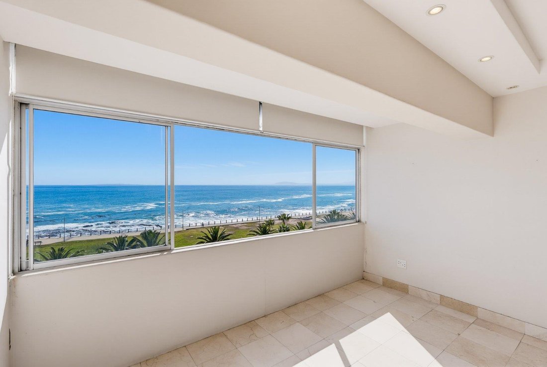 Apartment in City Centre, Cape Town, South Africa 2 - 18693011