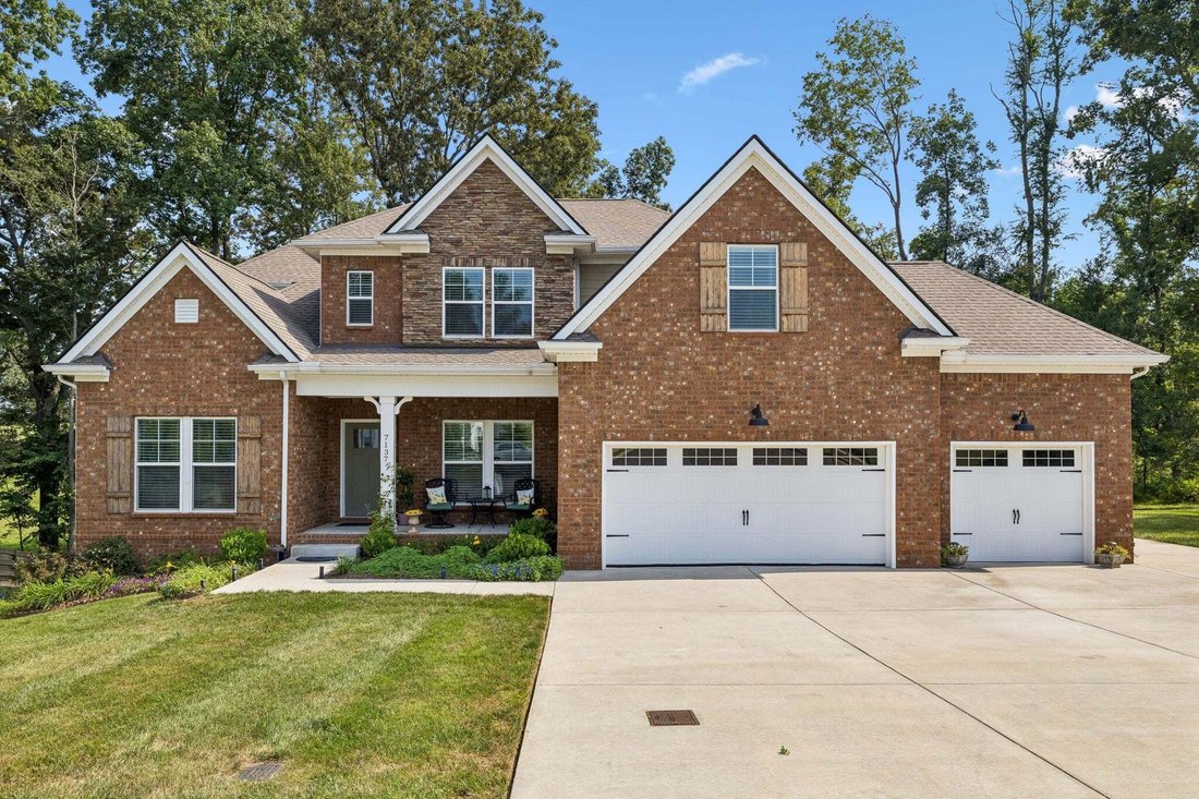 House in Bon Aqua, Tennessee, United States 1 - 18692828