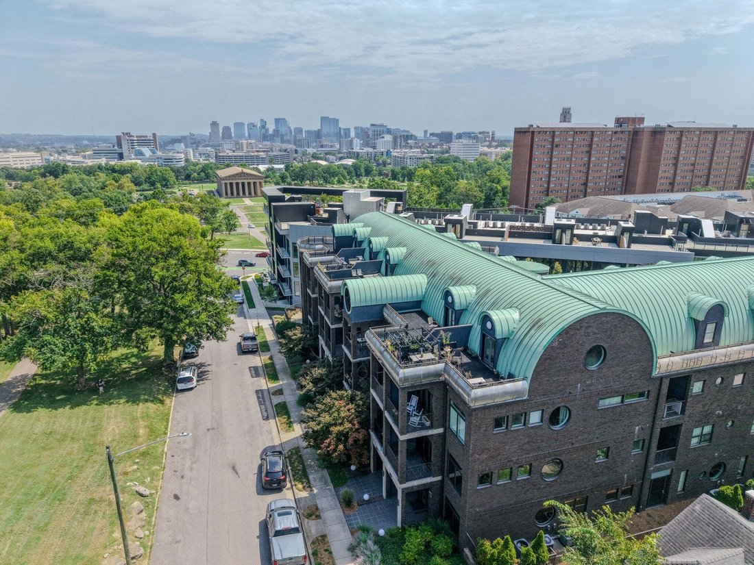 Condo in Nashville, Tennessee, United States 3 - 18692879