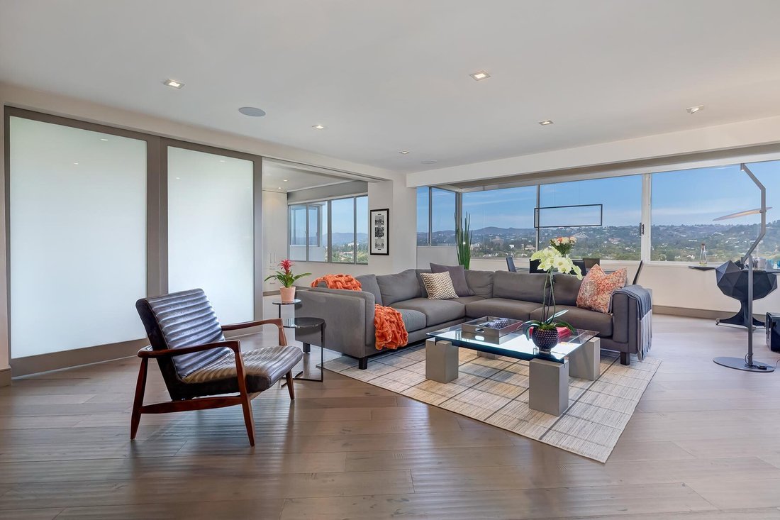 Condo in Los Angeles, California, United States 4 - 18692980