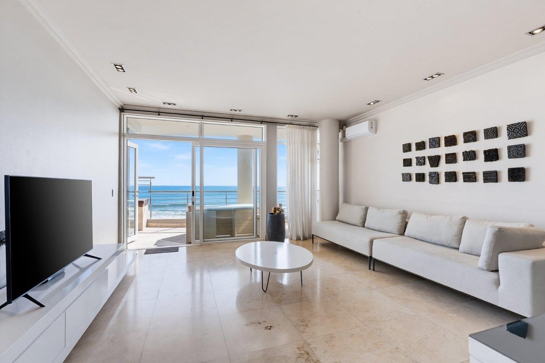 Apartment in City Centre, Cape Town, South Africa 4 - 18693024